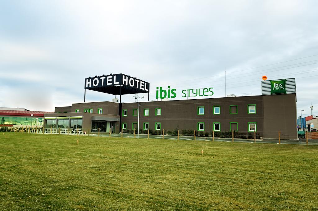 Hotel Ibis Styles Lleida Torrefarrera Luaran gambar